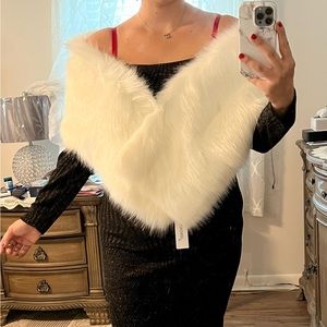BRAND NEW Womens Faux Fur Collar Shawl Faux Fur Scarf Wrap Evening Cape